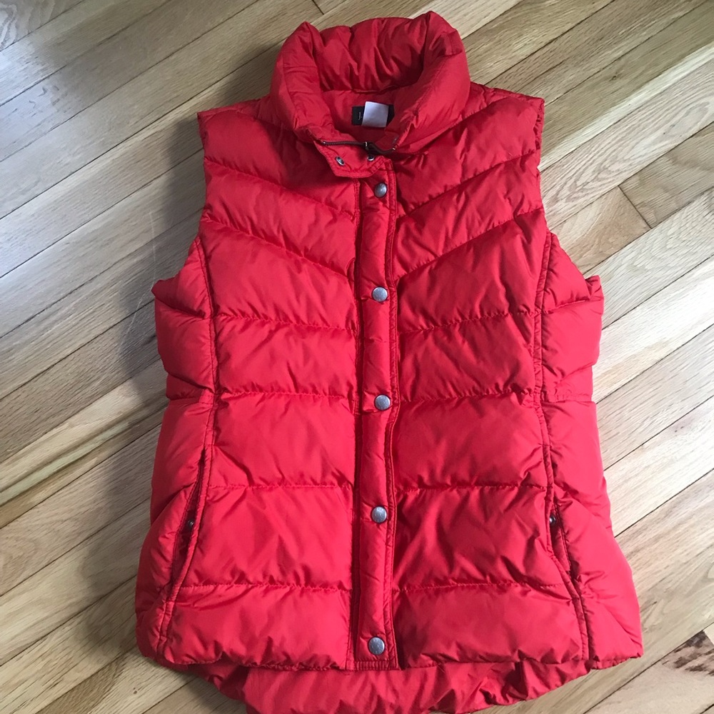 Red J Crew Puffer vest.  Perfect for Fall!